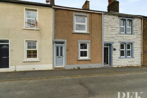 Terraced house for sale