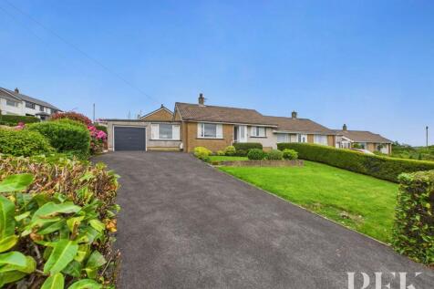 3 bedroom semi-detached bungalow for sale