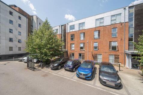 Medway Drive, Tunbridge Wells 2 bed apartment for sale