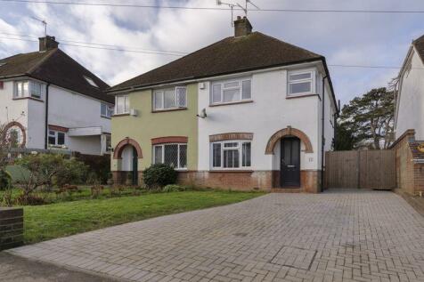 Deakin Leas, Tonbridge, TN9 2JX 3 bed semi