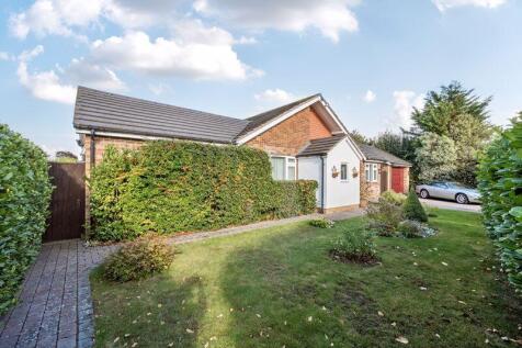 Barchester Way, Tonbridge, TN10 4HR 4 bed detached bungalow for sale