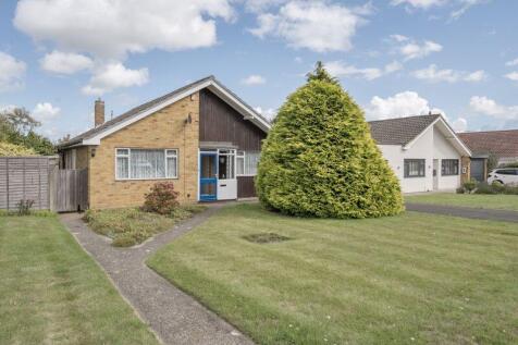 Barchester Way, Tonbridge, TN10 4HR 5 bed bungalow for sale