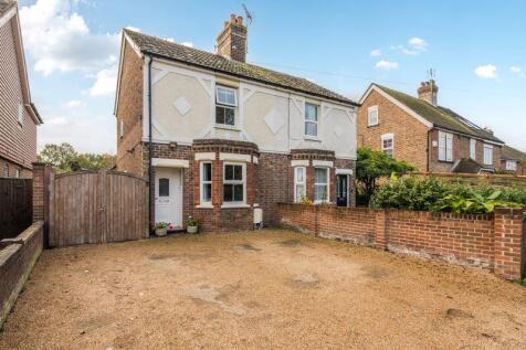 Whetsted Road, Five Oak Green, TN12 6RT 3 bed semi