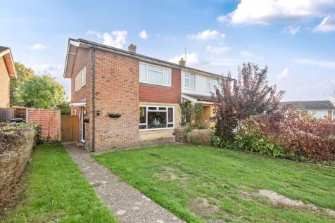 Mount Avenue, Yalding, ME18 6JG 3 bed semi
