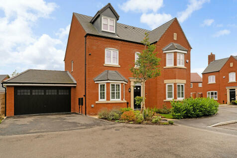 5 bedroom detached house for sale