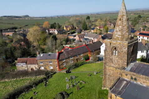 Fenny Compton 3 bed cottage for sale