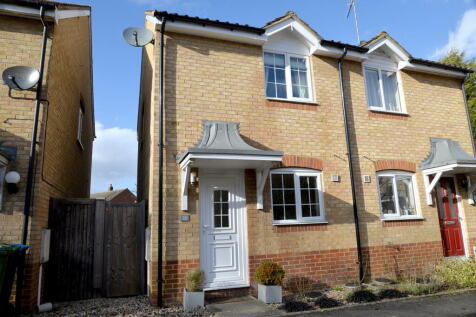 2 bedroom semi-detached house for sale