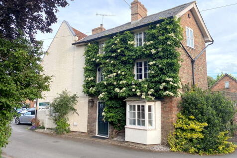 Kineton 3 bed townhouse for sale