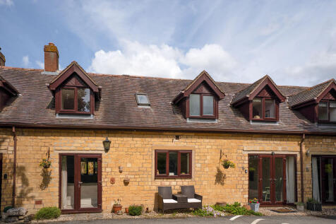 Little Kineton 2 bed terraced house for sale