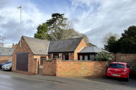 Shipston on Stour 1 bed detached bungalow for sale