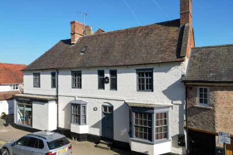 4 bedroom terraced house for sale