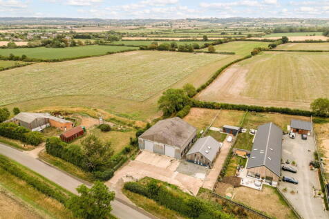 The Drying Barn, Idlicote Estate Barns, 5 bed property with land for sale