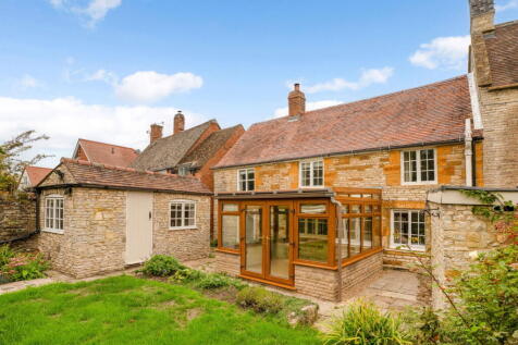 Church Lane, Newbold On Stour... 2 bed cottage for sale