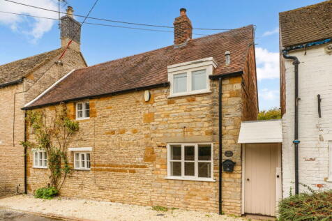 Church Lane, Newbold On Stour... 2 bed cottage for sale