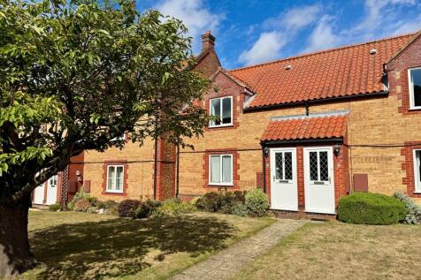 1 bedroom maisonette for sale