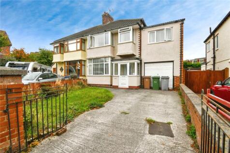 4 bedroom semi-detached house for sale