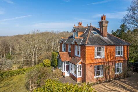 6 bedroom detached house for sale