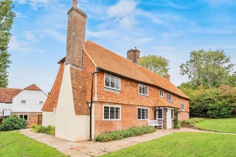 6 bedroom detached house for sale