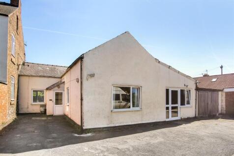 2 bedroom semi-detached bungalow for sale