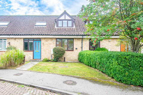 Welburn, York YO60 3 bed terraced house for sale