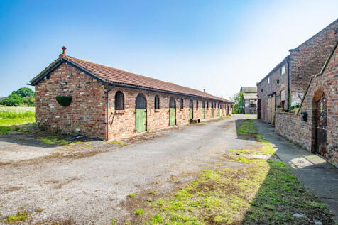Selby YO8 5 bed farm house for sale