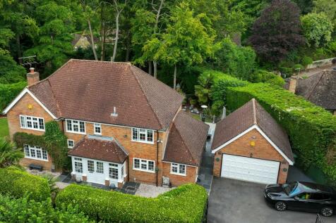 5 bedroom detached house for sale