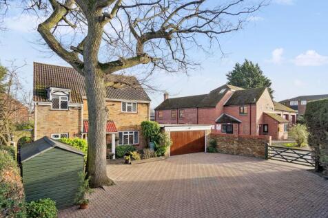 Holtspur Top Lane, Beaconsfield, HP9 4 bed detached house for sale