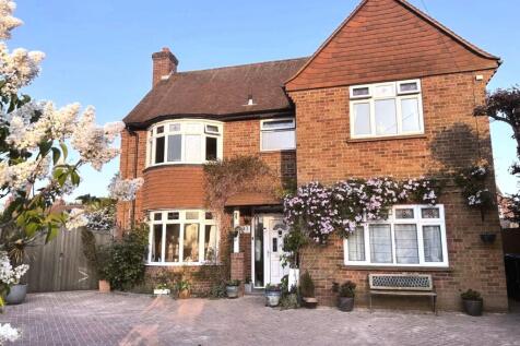 Horseshoe Crescent, Beaconsfield, HP9 5 bed detached house for sale