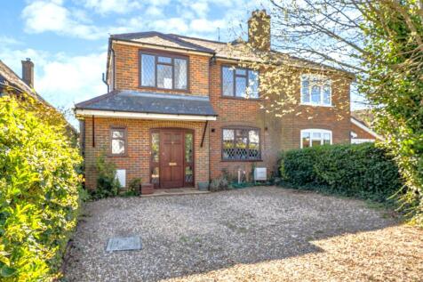 Fagnall Lane, Winchmore Hill, HP7 4 bed semi