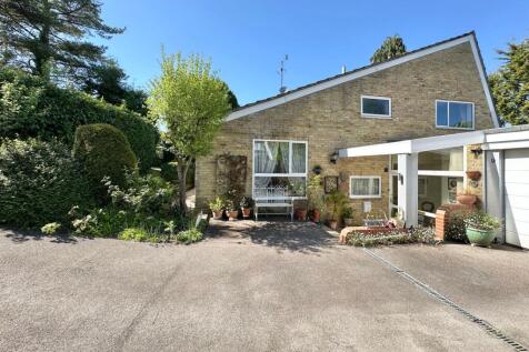 Hampden Hill, Beaconsfield, HP9 4 bed detached house for sale