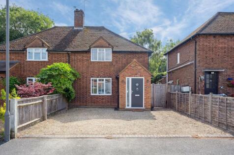 Fernhurst Close, Beaconsfield, HP9 3 bed semi