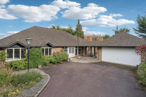 Latimer Way, Knotty Green, HP9 4 bed detached house for sale