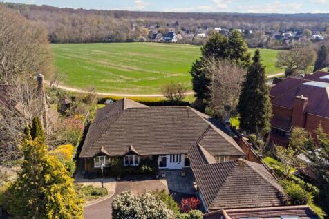 Latimer Way, Knotty Green, HP9 4 bed detached house for sale