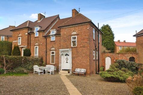 2 bedroom semi-detached house for sale