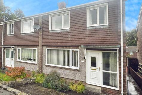 3 bedroom semi-detached house for sale