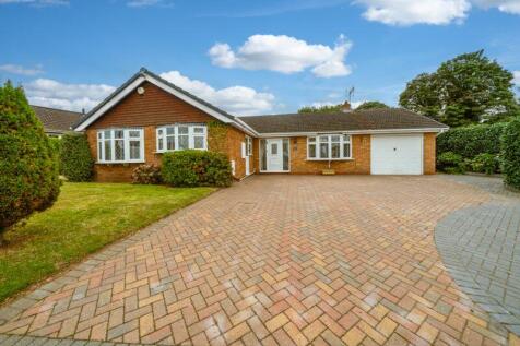 3 bedroom detached bungalow for sale