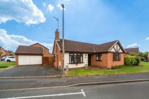 Braithwaite Drive, Kingswinford DY6 2 bed detached bungalow for sale