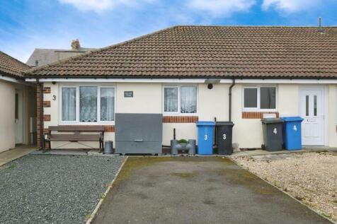 2 bedroom semi-detached bungalow for sale