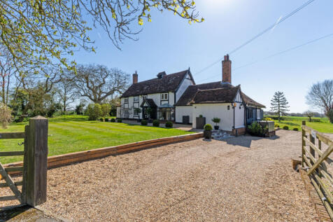 The Broadway, Essex CM6 4 bed detached house for sale