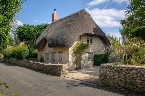 1 bedroom cottage for sale