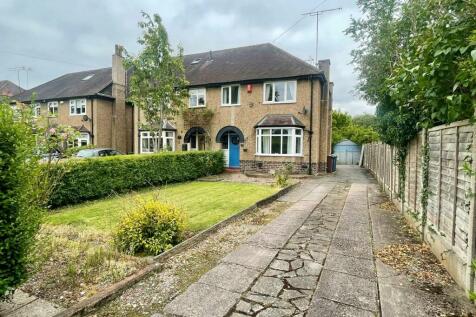 3 bedroom semi-detached house for sale