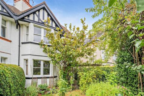 Porthill Gardens, Shrewsbury, Shropshire 4 bed semi