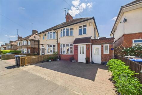 Sandiland Road, Northampton NN3 3 bed semi