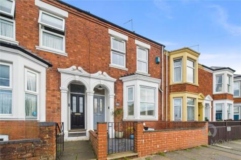 Cedar Road East, Northampton NN3 3 bed terraced house for sale