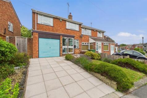 Broadway Avenue, Halesowen B63 3 bed semi