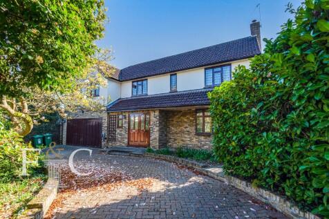 6 bedroom detached house for sale