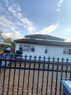 5 bedroom semi-detached house for sale