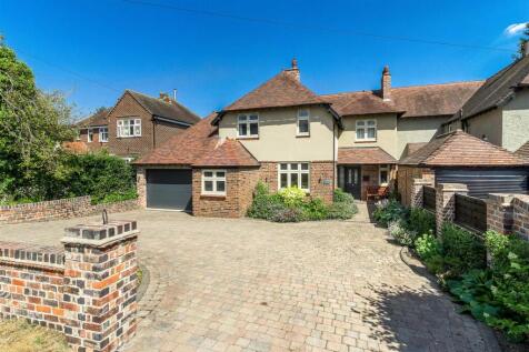 4 bedroom semi-detached house for sale