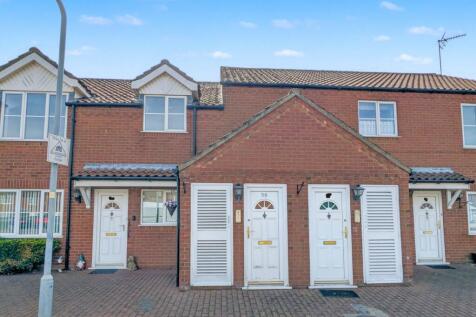 Sutton Court, Skegness, PE25 1 bed apartment for sale