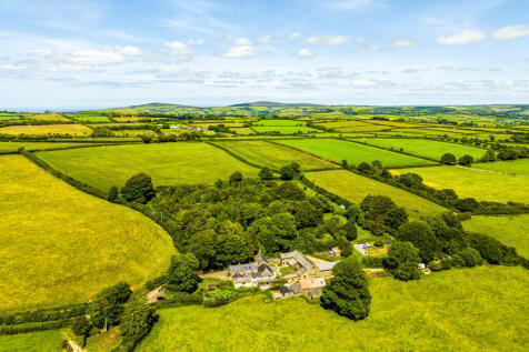 11 bedroom country house for sale